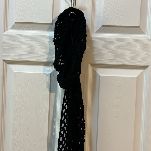 Velvet fishnet scarf - Picture 6 of 7